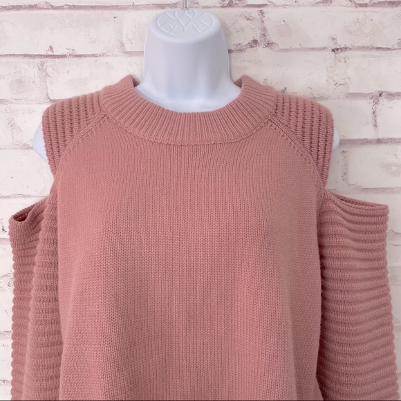 Moto-Inspired Cold Shoulder Sweater - Picture 4 of 8